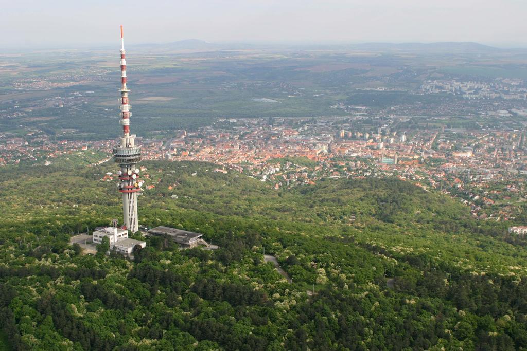 Hetedik Apartman Pécs Exteriör bild