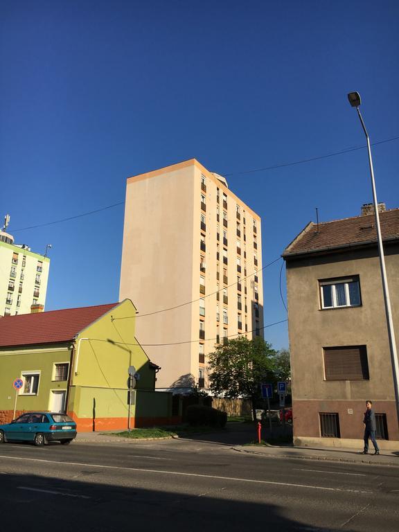 Hetedik Apartman Pécs Exteriör bild